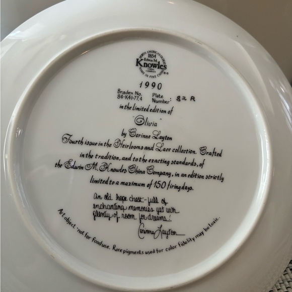 Knowles Collector Plate Olivia 1990 Fourth in Heirlooms and Lace Series VTG - Picture 5 of 5